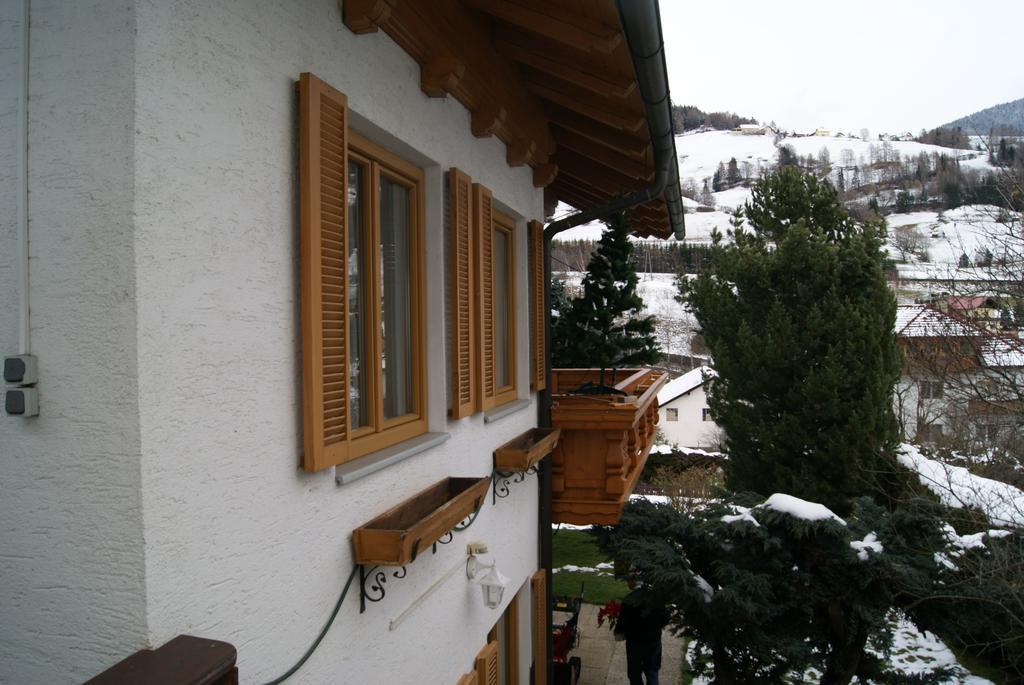Gaestehaus Ferienwohnungen Lackner 렌베그 외부 사진